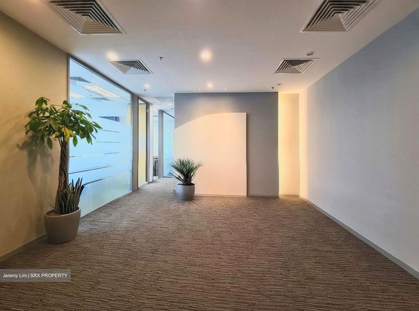 One Raffles Place (D1), Office #595520781